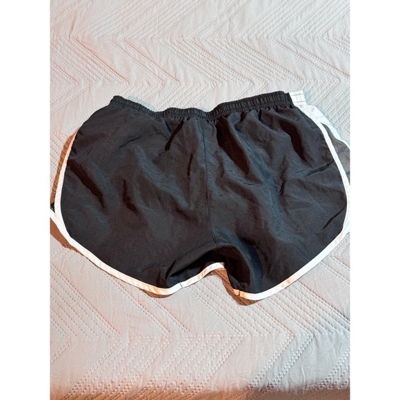Nike running shorts size women's large - Picture 3 of 3